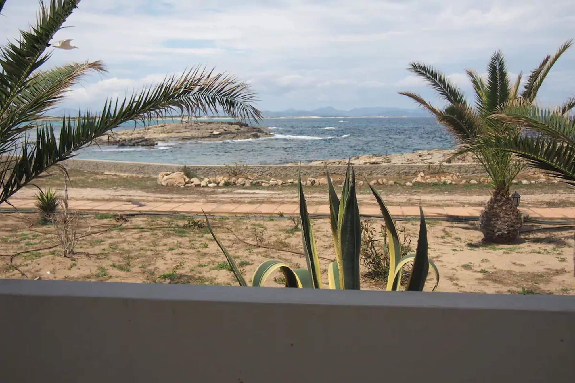 Hotel Roca Bella Es Pujols Luaran gambar
