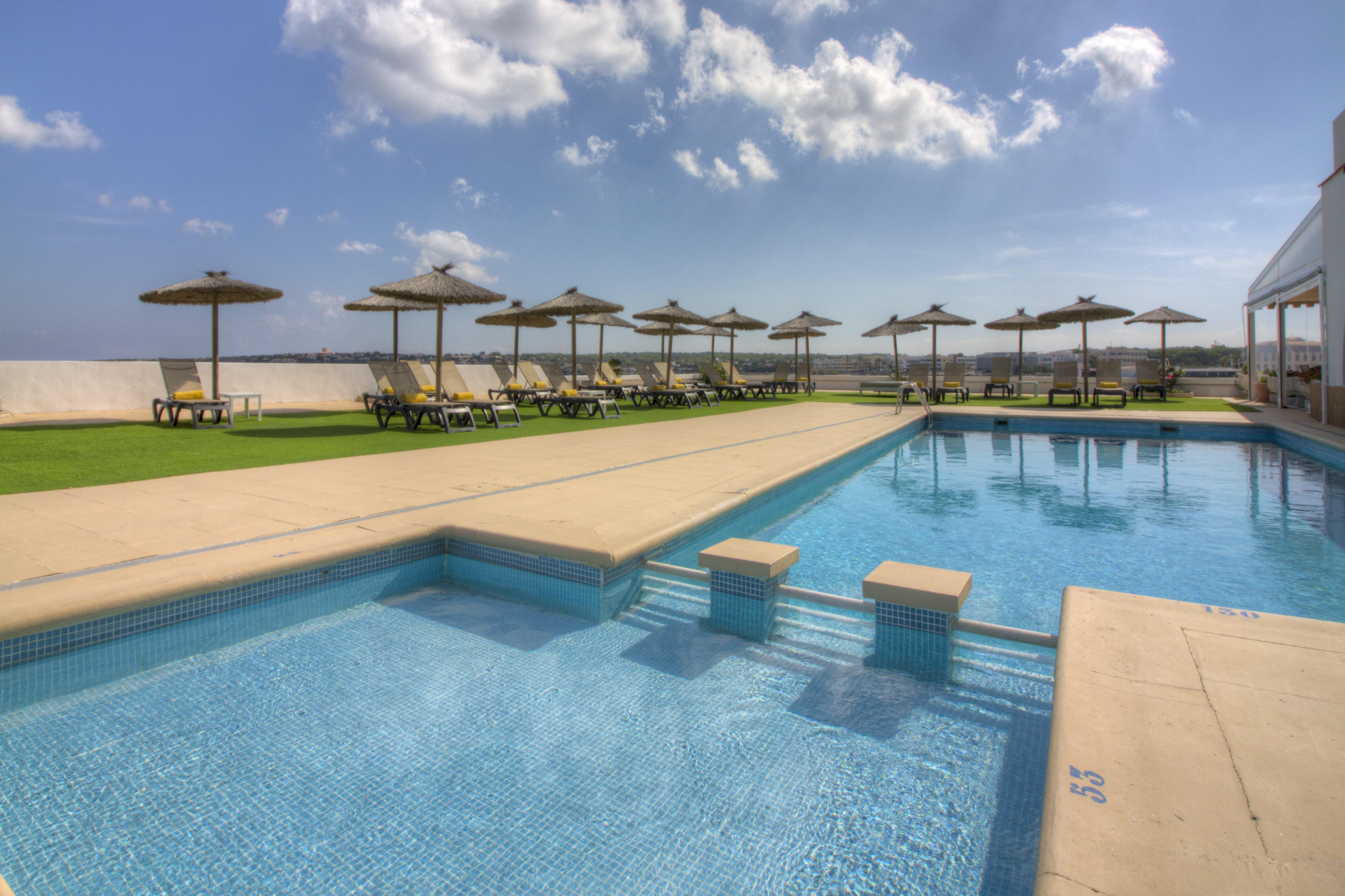 Hotel Roca Bella Es Pujols Luaran gambar