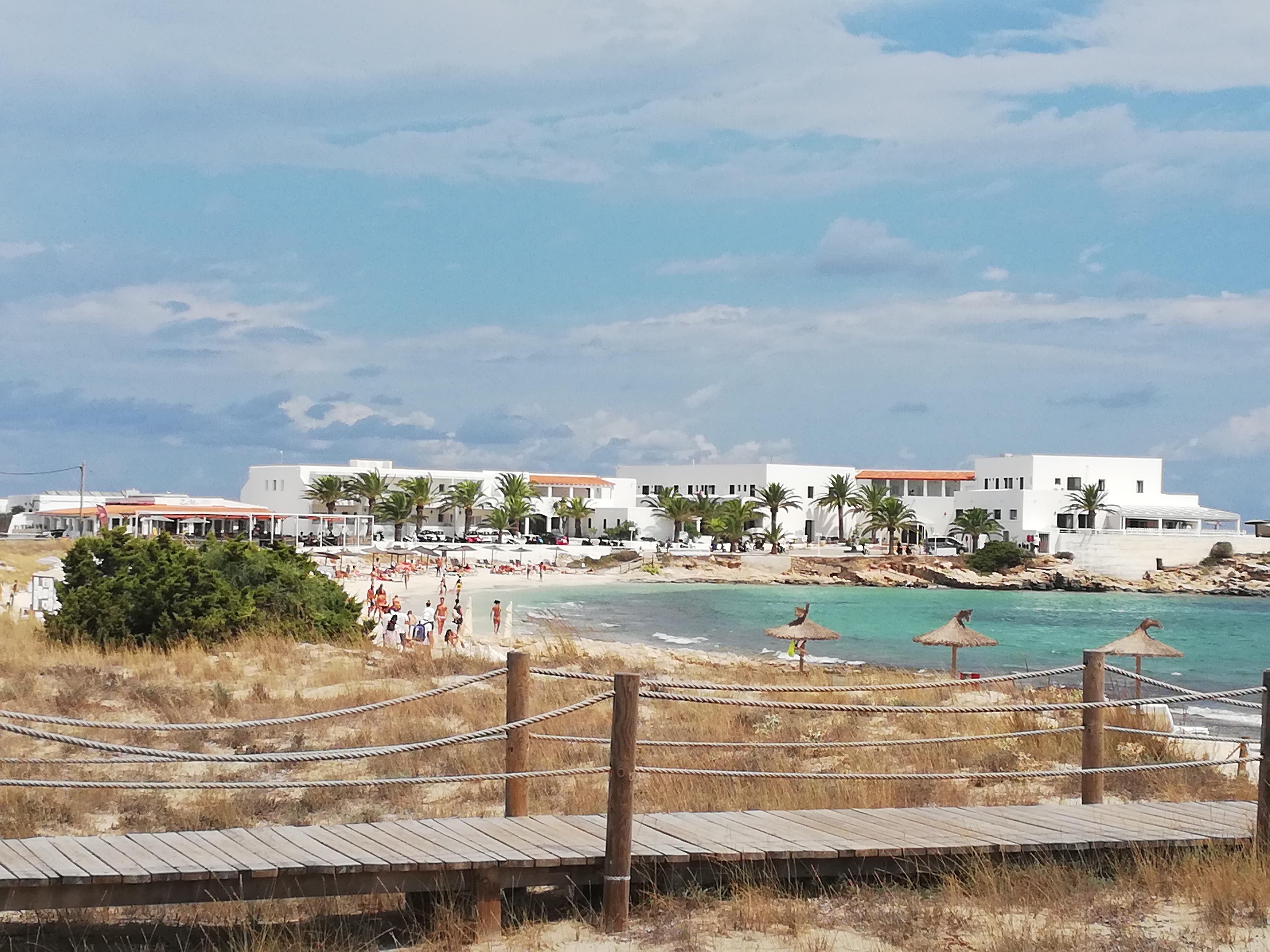 Hotel Roca Bella Es Pujols Luaran gambar